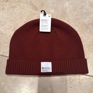 Lululemon Fold up Knit Beanie Patch